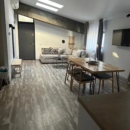 Marvellous 2 Bedrooms Attic In The Old Town Bucharest Exterior photo